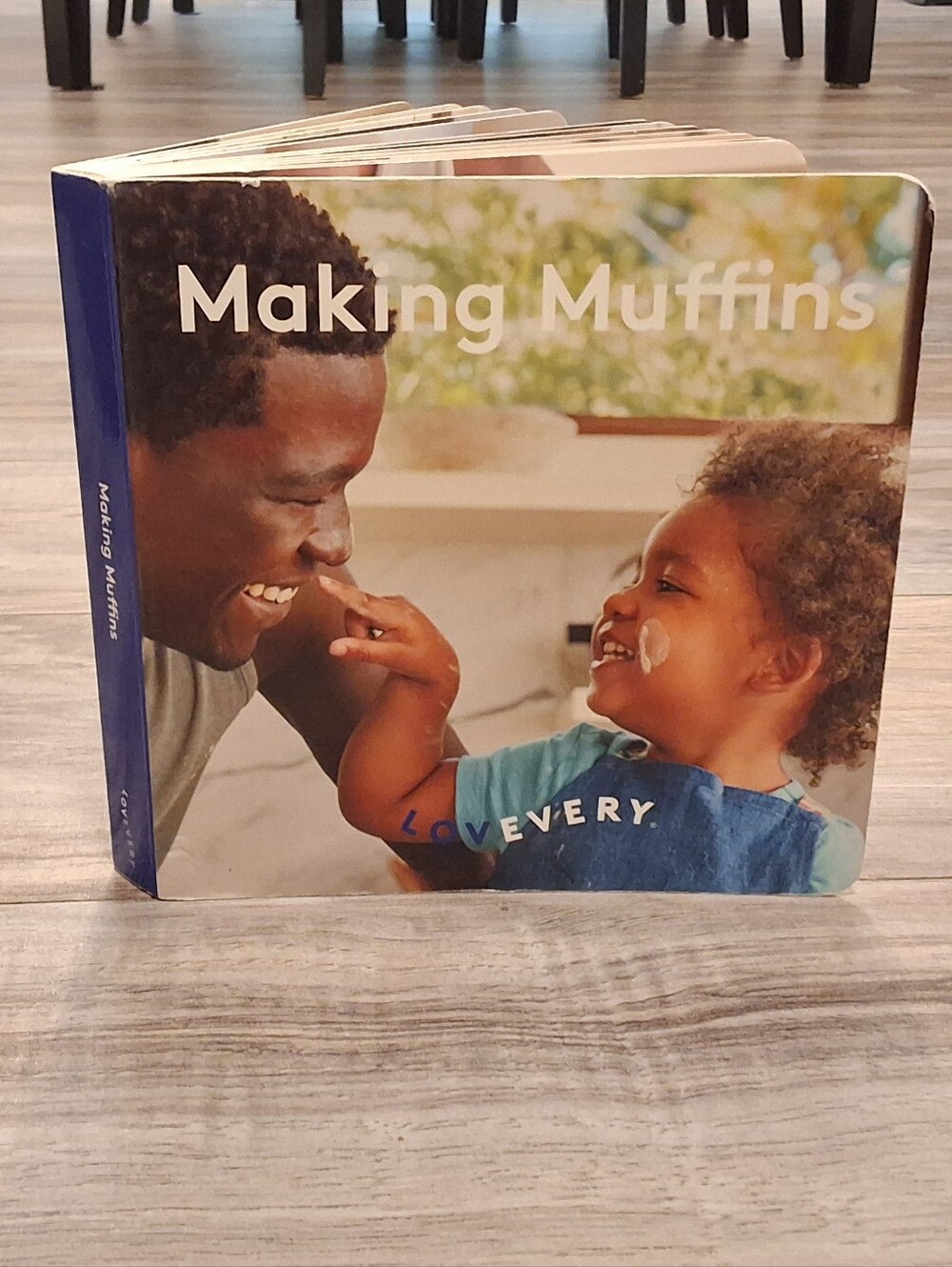 Lovevery Making Muffins Flip Book The Helper Play Kit Months 25, 26, 27